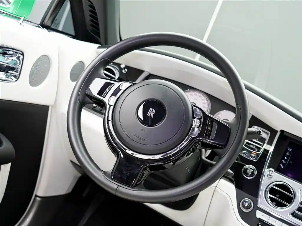 Phantom 2018 6.6T standard model купить на сайте DeffCars