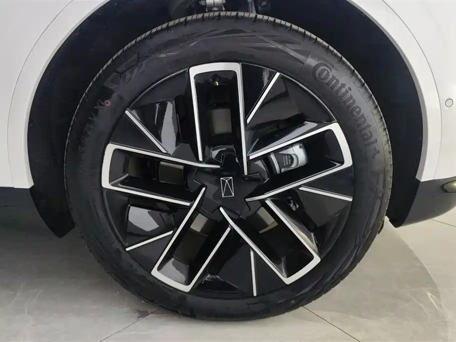 Avita 11 2025 facelift Max extended range version купить на сайте DeffCars