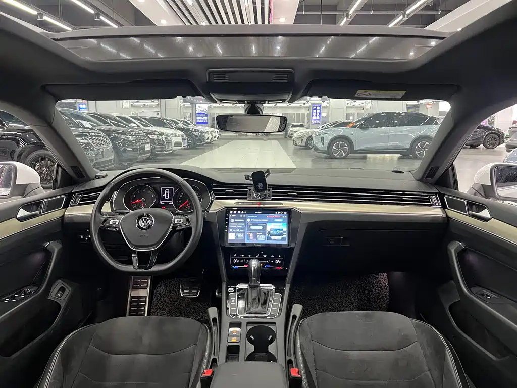 FAW-Volkswagen CC 2020 330TSI Huayan Edition National VI купить на сайте DeffCars