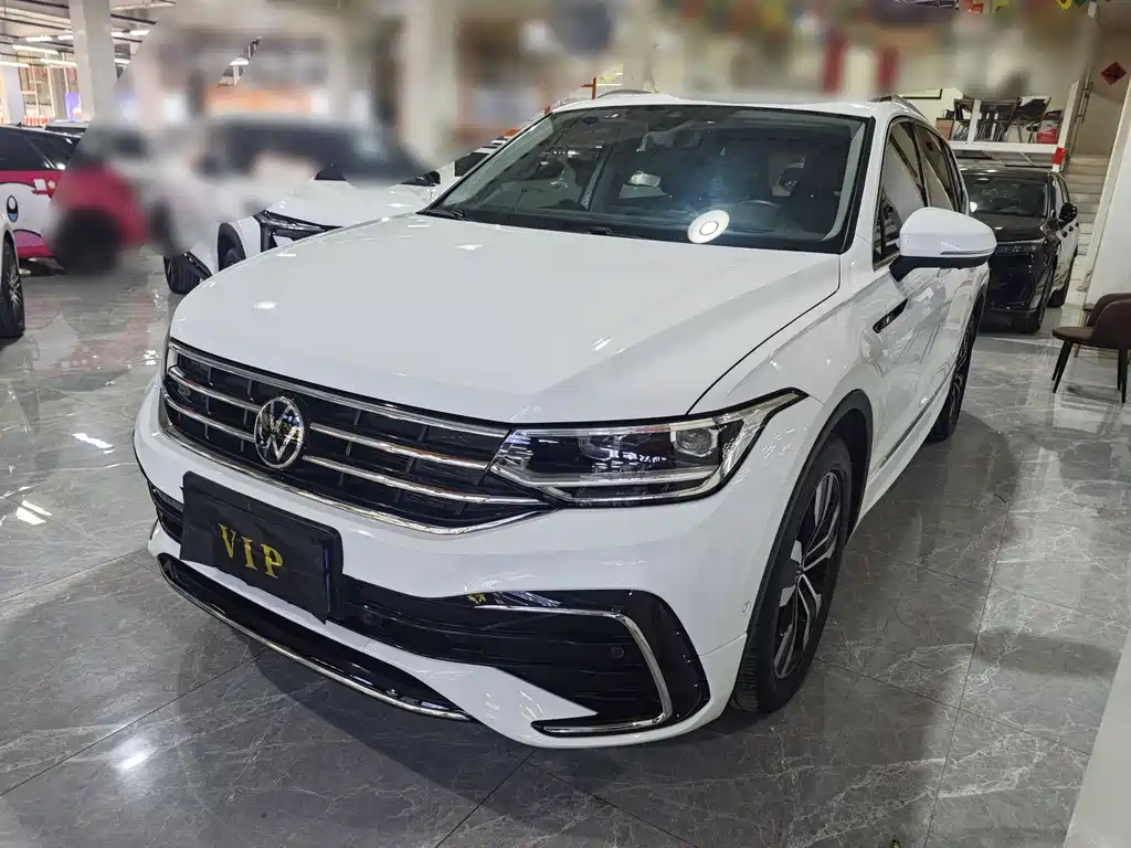 Tiguan L 2022 330TSI automatic two-wheel drive R-Line version купить на сайте DeffCars
