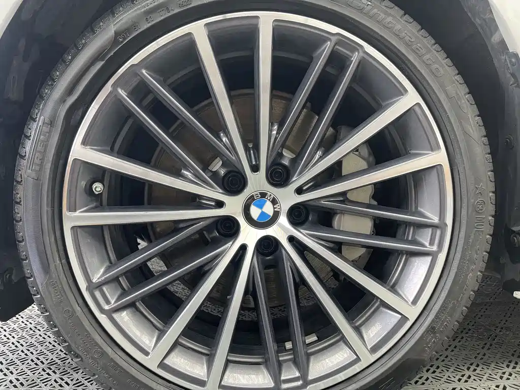BMW 5 Series 2023 530Li xDrive M Sports Package купить на сайте DeffCars