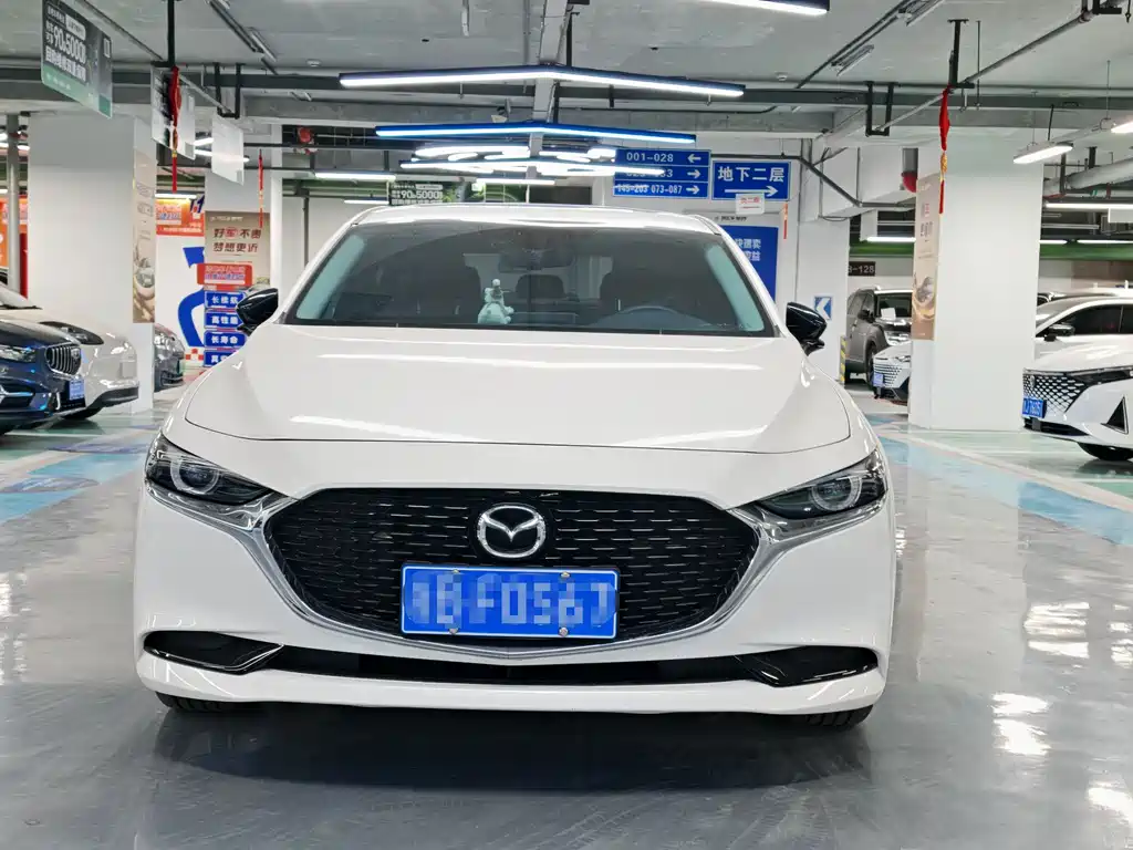 Mazda3 Angkesela 2023 2.0L Automatic Premium Edition купить на сайте DeffCars
