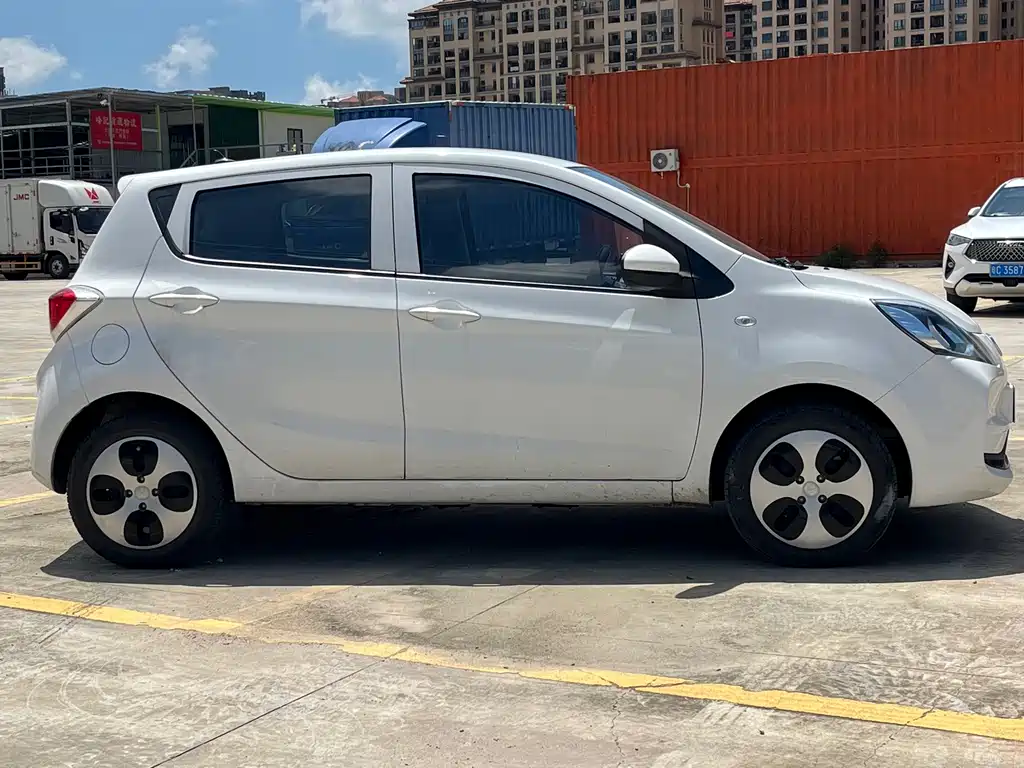 Changan Benben E-Star 2021 National Edition Xinyue Edition Lithium Iron Phosphate (31.95kWh) купить на сайте DeffCars