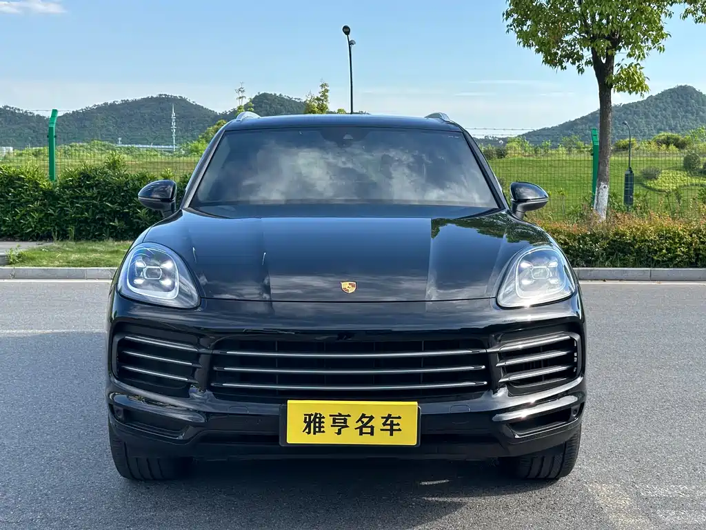 Cayenne New Energy 2019 Cayenne E-Hybrid 2.0T купить на сайте DeffCars