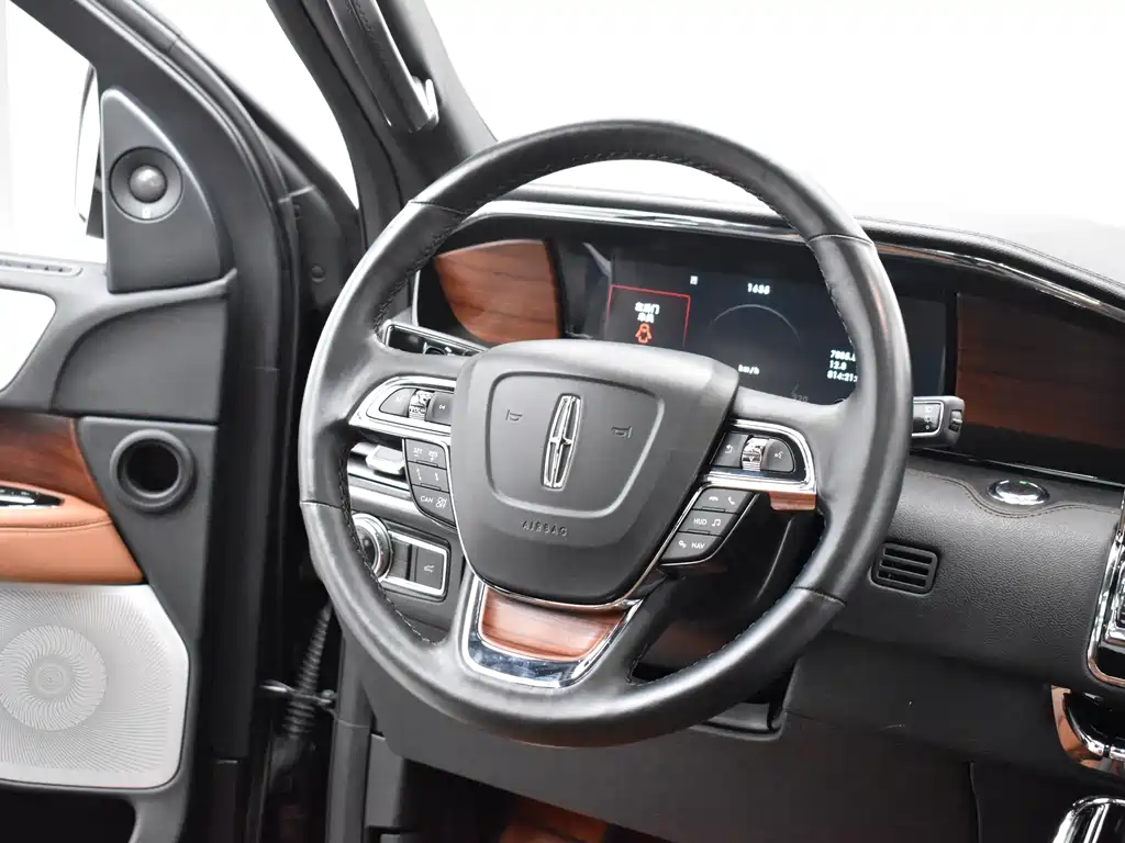 Navigator 2020 3.5T Honor Edition купить на сайте DeffCars