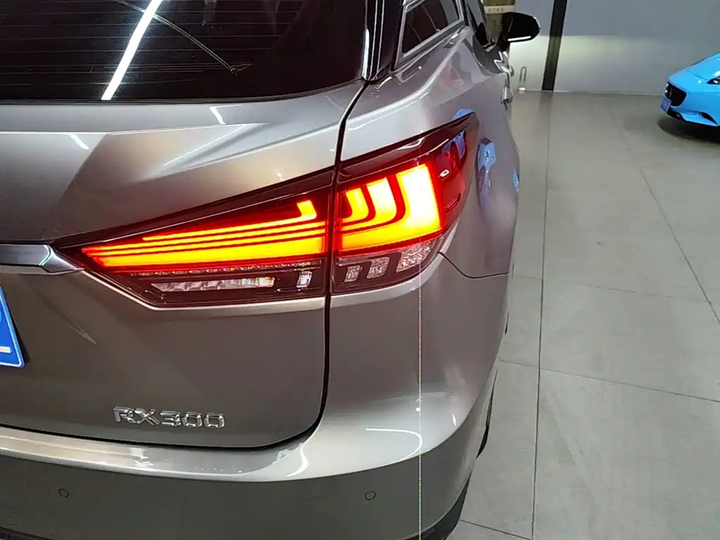 Lexus RX 2020 facelift 300 two-wheel drive elite version купить на сайте DeffCars
