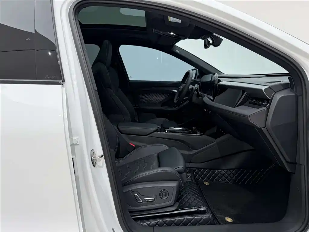 Audi Q6L e-tron 2026 super long range version купить на сайте DeffCars