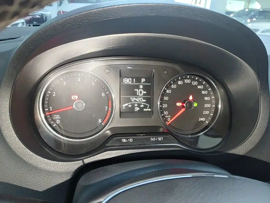 Polo 2016 1.6L Cross Polo automatic купить на сайте DeffCars