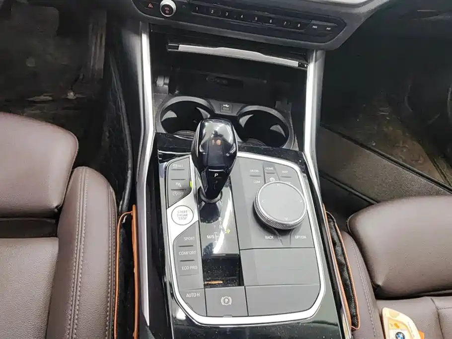 BMW 3 Series 2021 320i Sports Package купить на сайте DeffCars