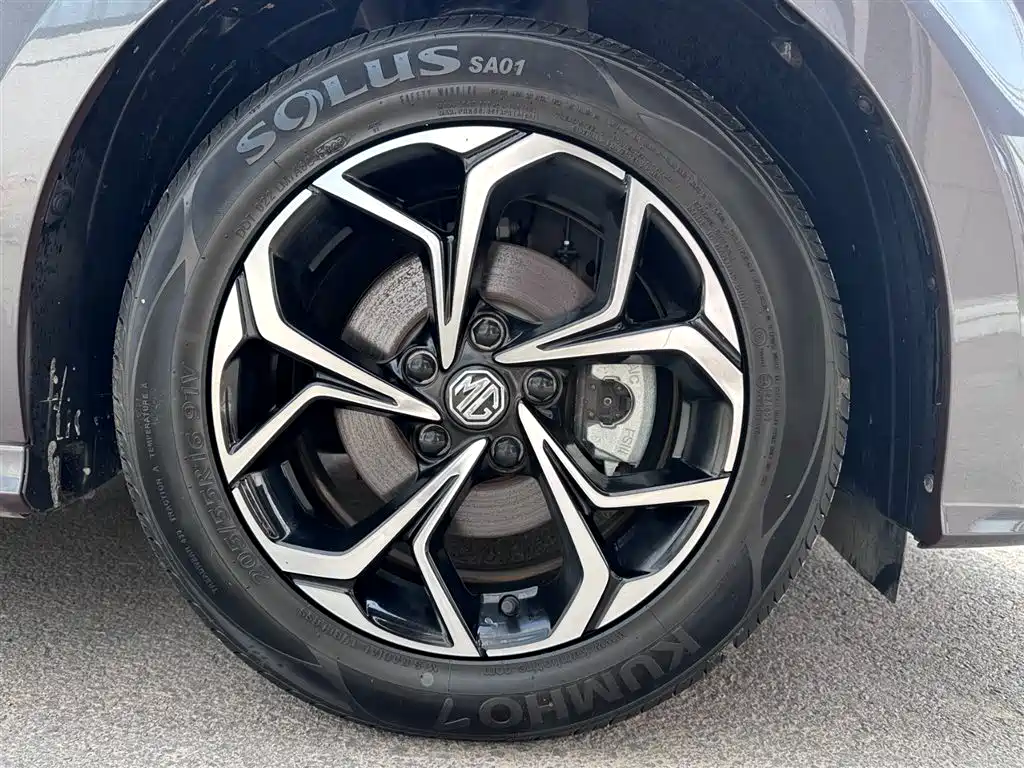 MG5 2023 180DVVT CVT Deluxe Edition купить на сайте DeffCars