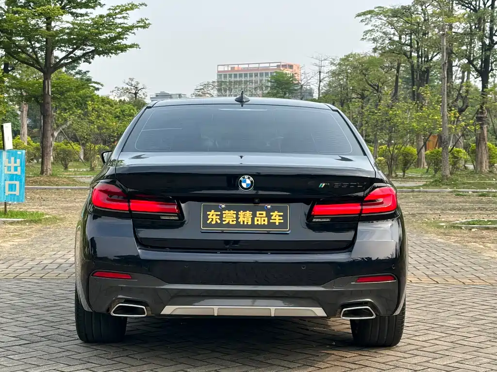 BMW 5 Series 2021 530Li Leading M Sports Package купить на сайте DeffCars