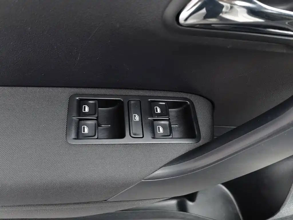 Polo 2018 1.5L automatic safe driving model купить на сайте DeffCars