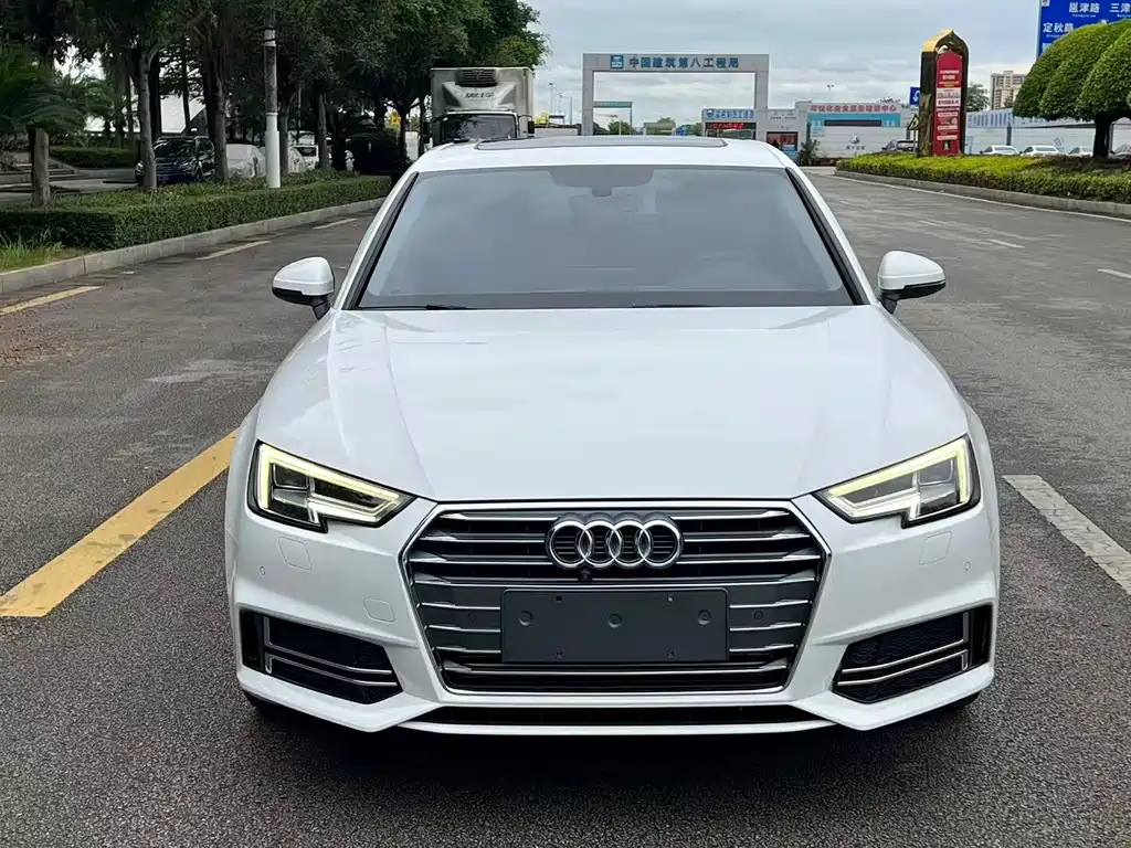 Audi A4L 2018 30th Anniversary Model 40 TFSI Fashion Model купить на сайте DeffCars