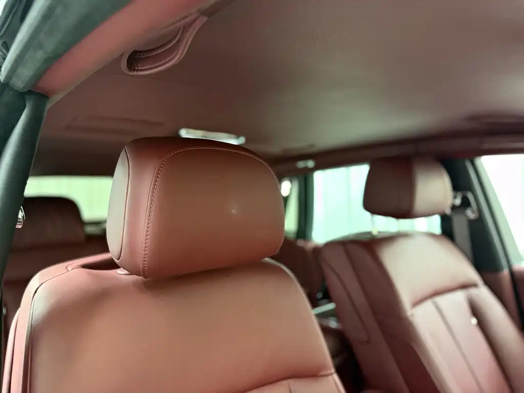 Phantom 2018 6.7T standard wheelbase version купить на сайте DeffCars