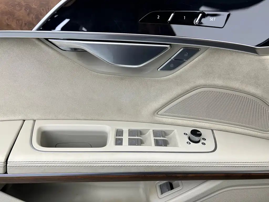 Audi A8 2019 facelift Plus A8L 55 TFSI quattro luxury model купить на сайте DeffCars