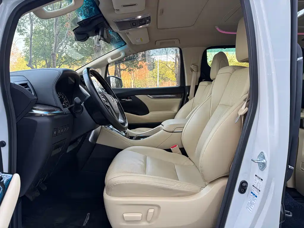 Wilfa 2021 Crown Dual Engine 2.5L HV Premium Edition купить на сайте DeffCars