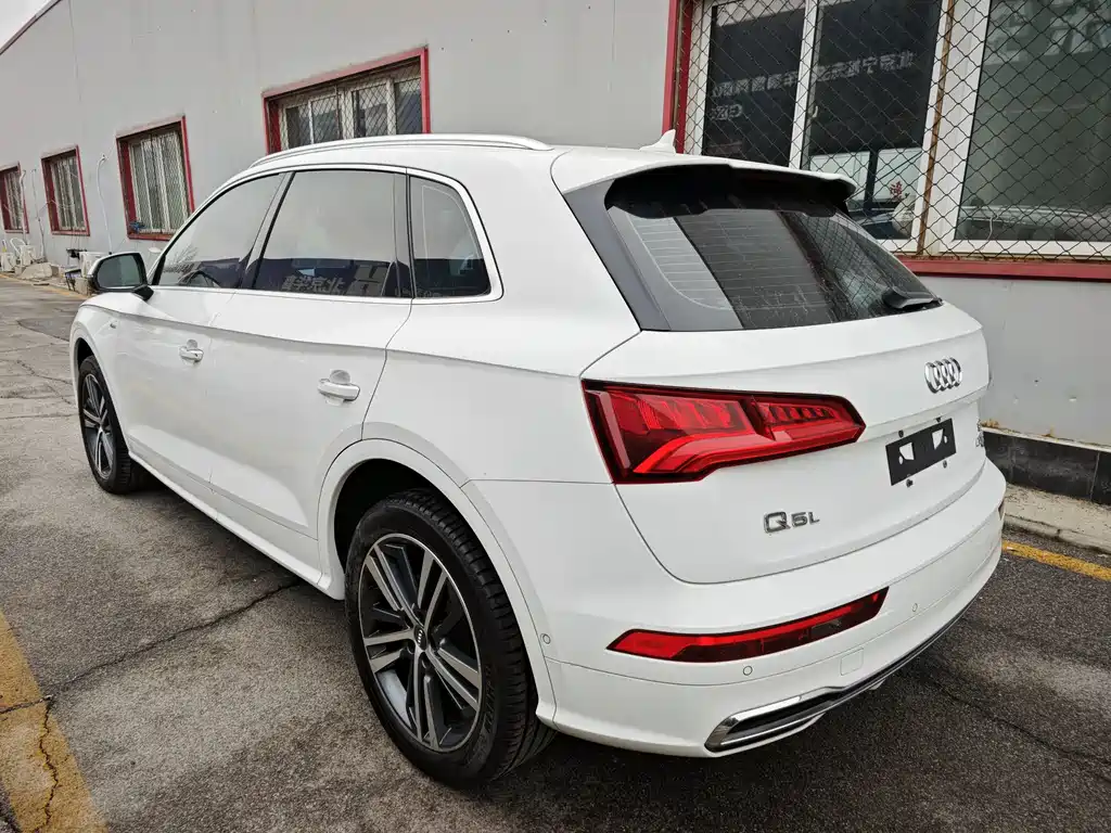 Audi Q5L 2020 45 TFSI exclusive sports model купить на сайте DeffCars