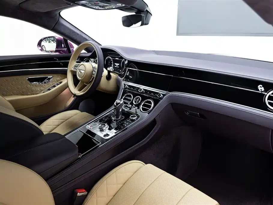 Continental 2022 4.0T GT V8 купить на сайте DeffCars