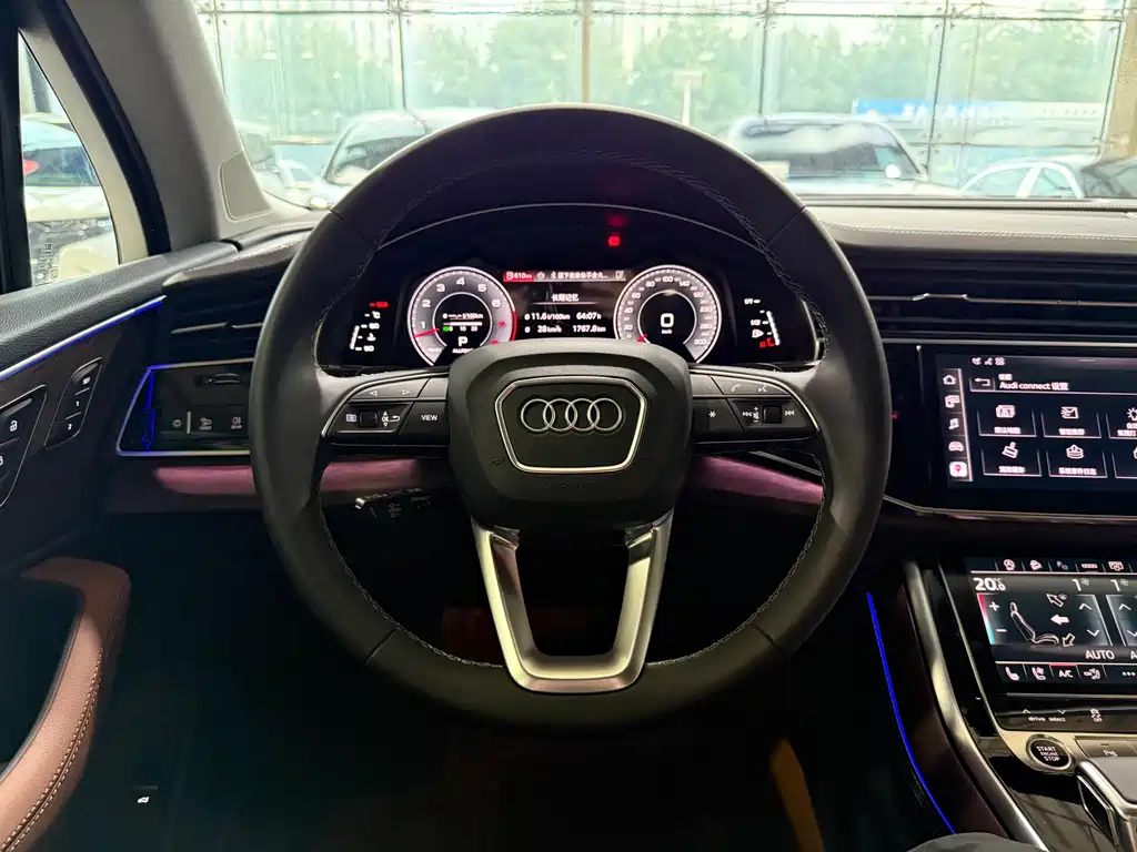 Audi Q7 2025 55 TFSI quattro S line sports купить на сайте DeffCars