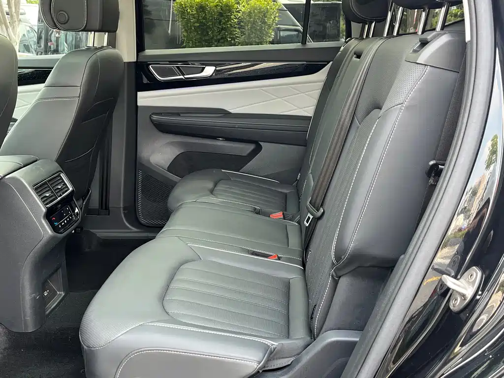 Touron 2023 330TSI two-wheel drive luxury version купить на сайте DeffCars