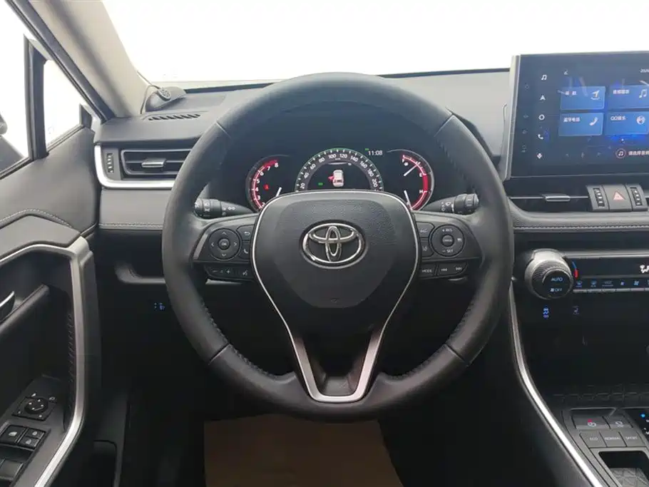 RAV4 Rongfang 2021 2.0L CVT two-wheel drive fashion PLUS version купить на сайте DeffCars