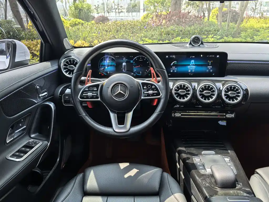 Mercedes-Benz A-Class 2021 A 200 L Sports Sedan Dynamic Type купить на сайте DeffCars