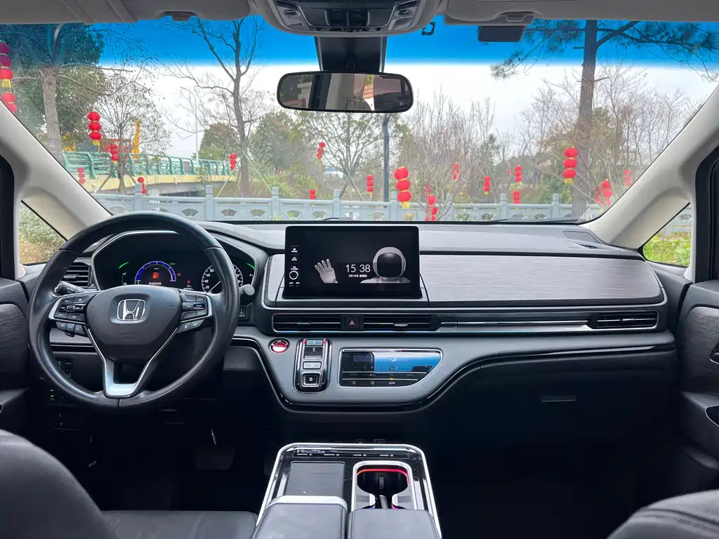 Alison 2022 2.0L e:HEV Deluxe Edition купить на сайте DeffCars