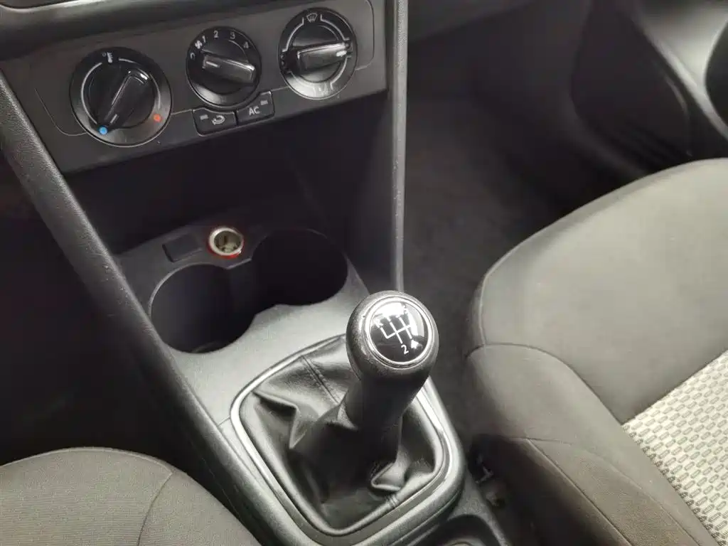 Polo 2013 1.4L manual fashion version купить на сайте DeffCars