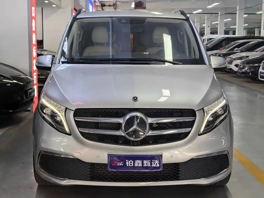 Mercedes-Benz V-Class 2022 V 260 L Long Wheelbase Luxury Edition купить на сайте DeffCars