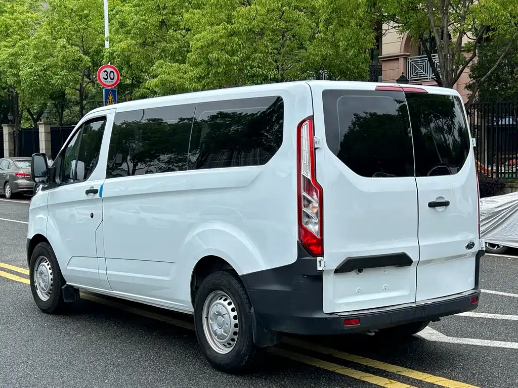 Transit 2019 2.0T diesel multi-functional commercial vehicle short-axle low-roof 6-seater National VI купить на сайте DeffCars