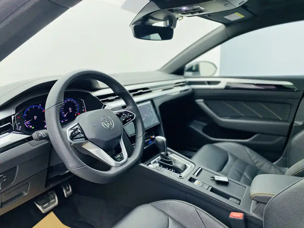 FAW-Volkswagen CC 2023 380TSI eye-catching version купить на сайте DeffCars