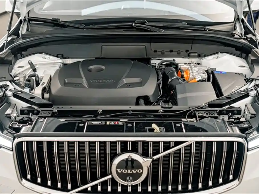 Volvo XC60 plug-in hybrid 2025 plug-in hybrid long-range four-wheel drive Zhiya luxury version купить на сайте DeffCars