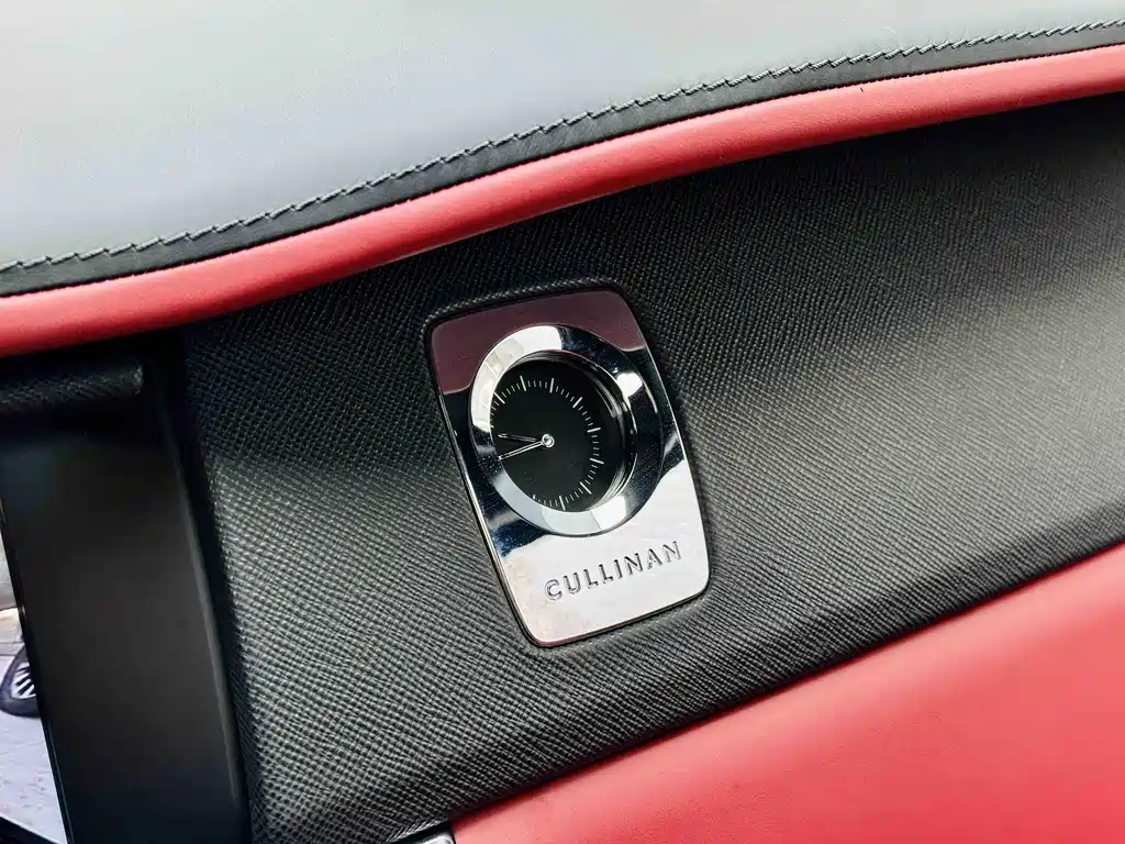 Cullinan 2018 four-seat version купить на сайте DeffCars