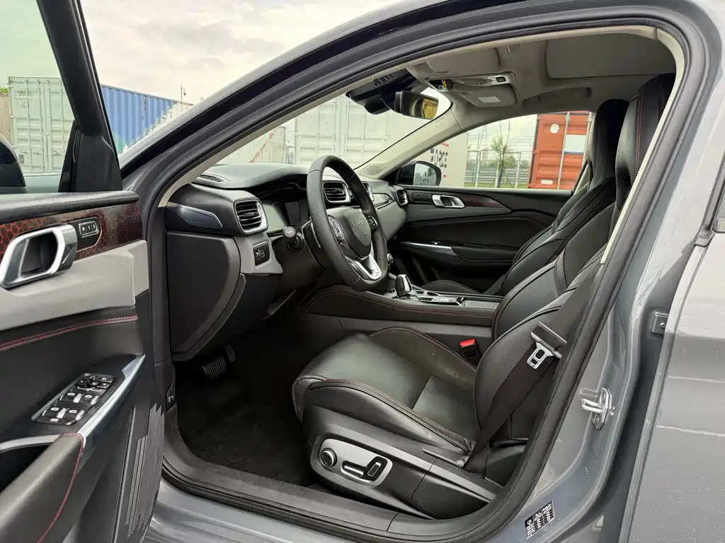 Lynk & Co 02 2019 High-Energy Version 2.0T Automatic Two-wheel Drive Pro Version National VI купить на сайте DeffCars