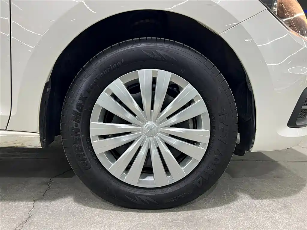 Santana 2021 1.5L automatic fashion version купить на сайте DeffCars
