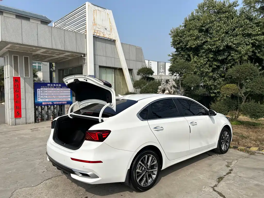 Kia K3 2021 1.5L CVT Fashion Edition купить на сайте DeffCars