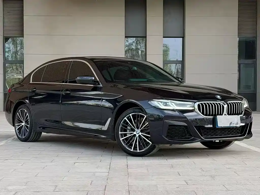 BMW 5 Series 2023 530Li Leading M Sports Package купить на сайте DeffCars