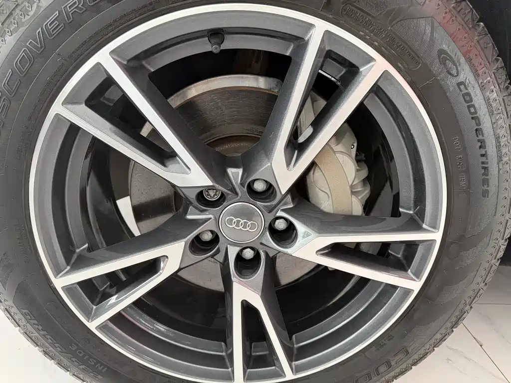 Audi Q5L 2018 40 TFSI enjoys fashionable style, National VI купить на сайте DeffCars