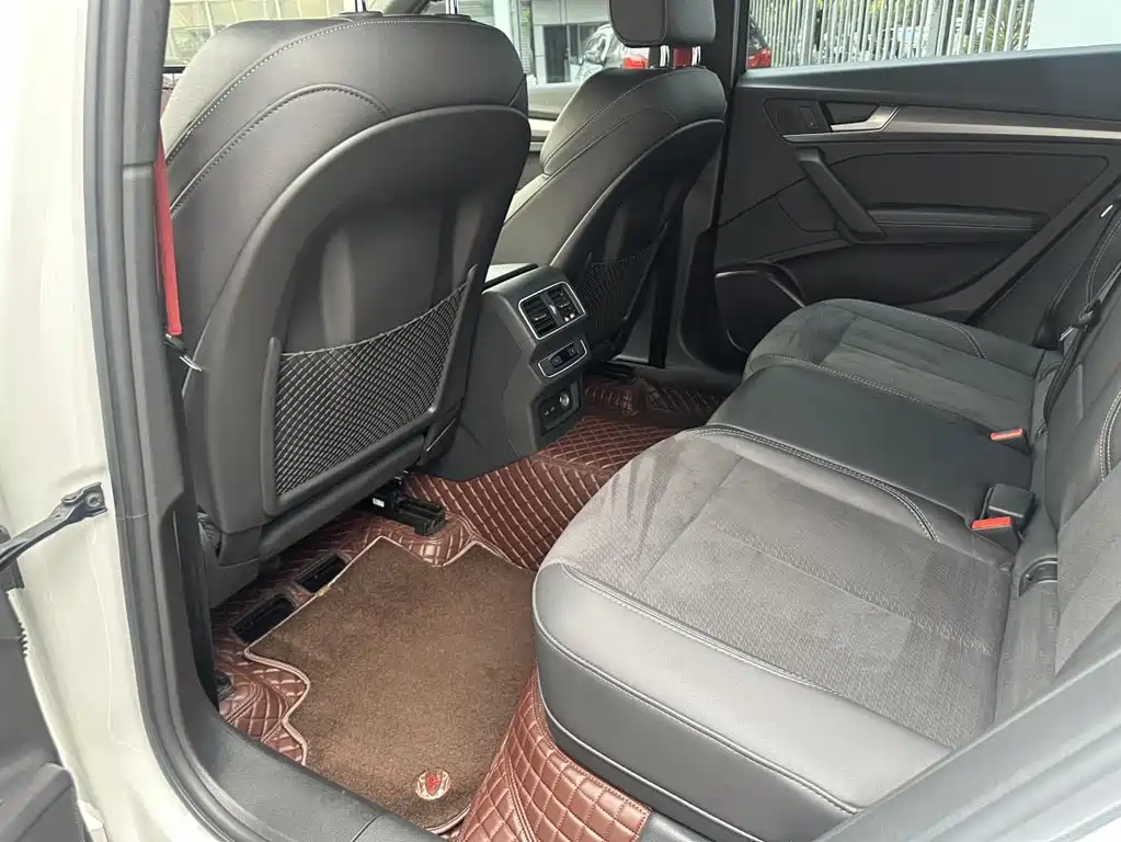 Audi Q5L Sportback 2021 40 TFSI luxury model купить на сайте DeffCars