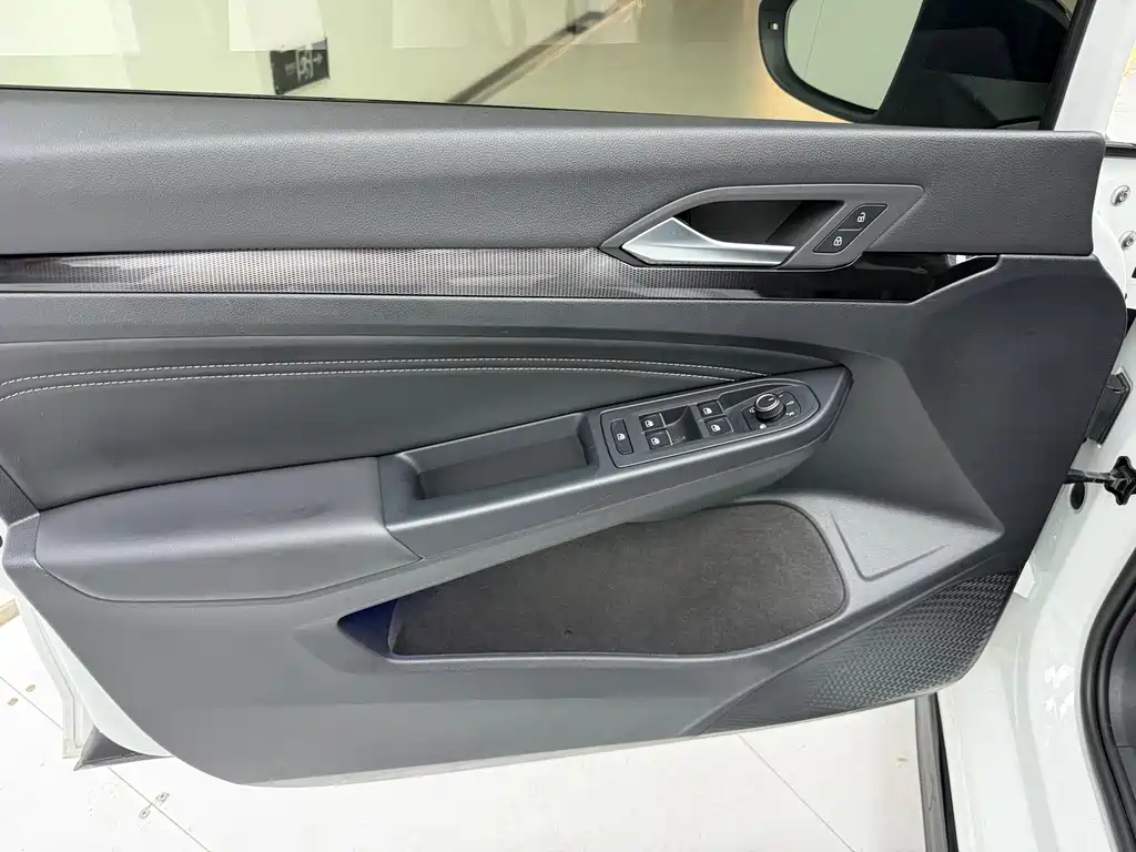 Golf 2021 280TSI DSG R-Line купить на сайте DeffCars