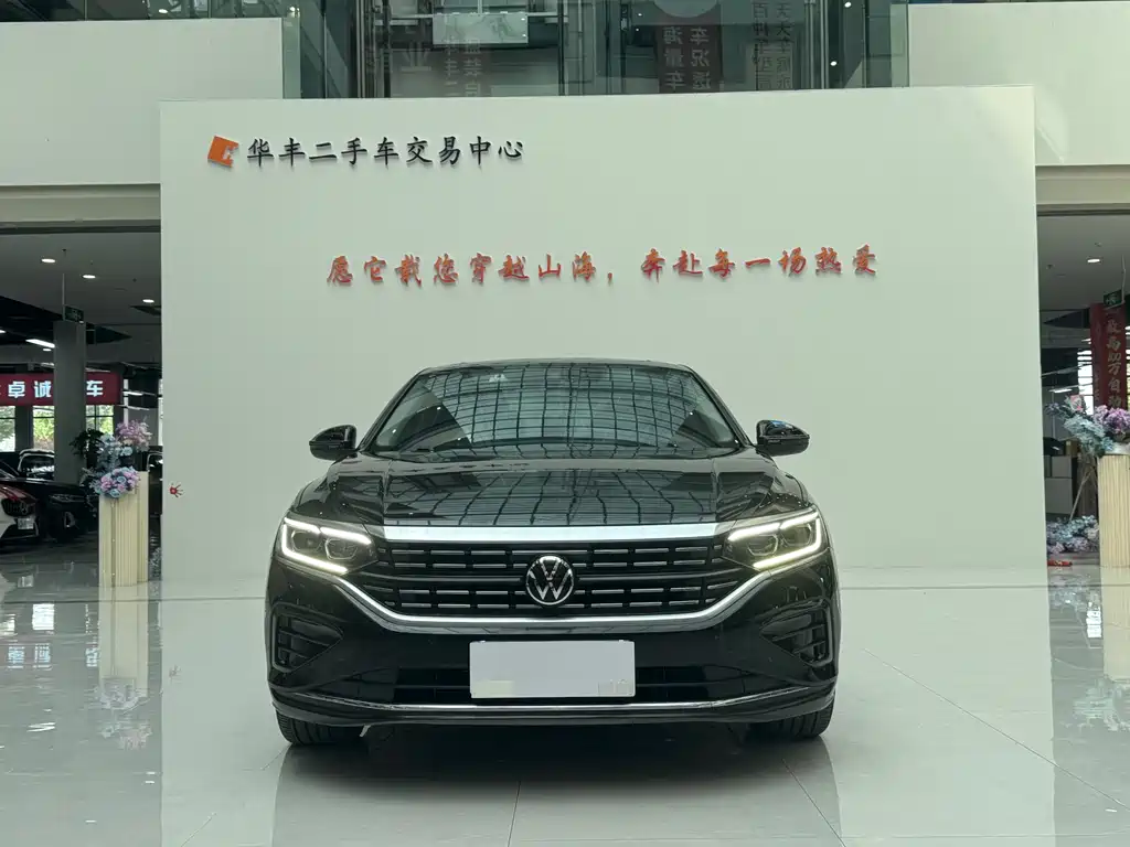Passat 2021 330TSI Deluxe Edition купить на сайте DeffCars
