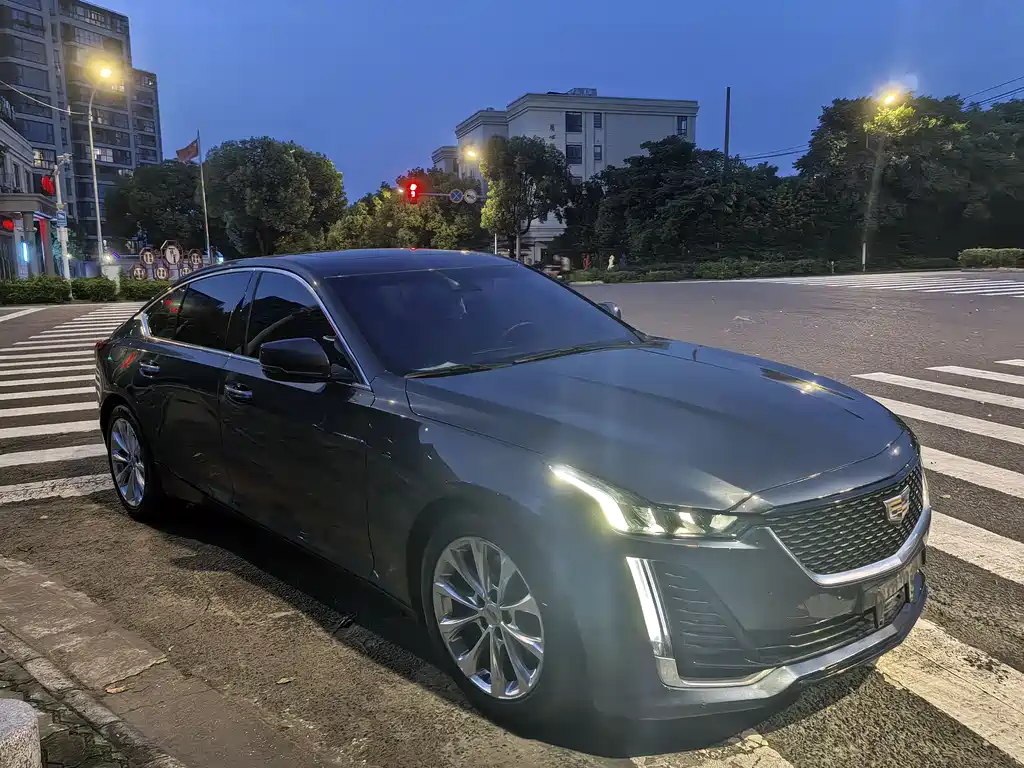 Cadillac CT5 2022 28T luxury model купить на сайте DeffCars
