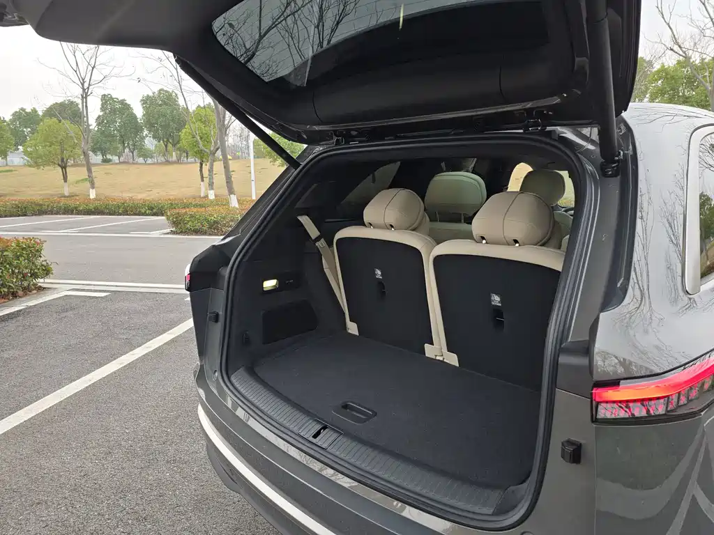 Ledo L90 2025 Max six-seater version купить на сайте DeffCars