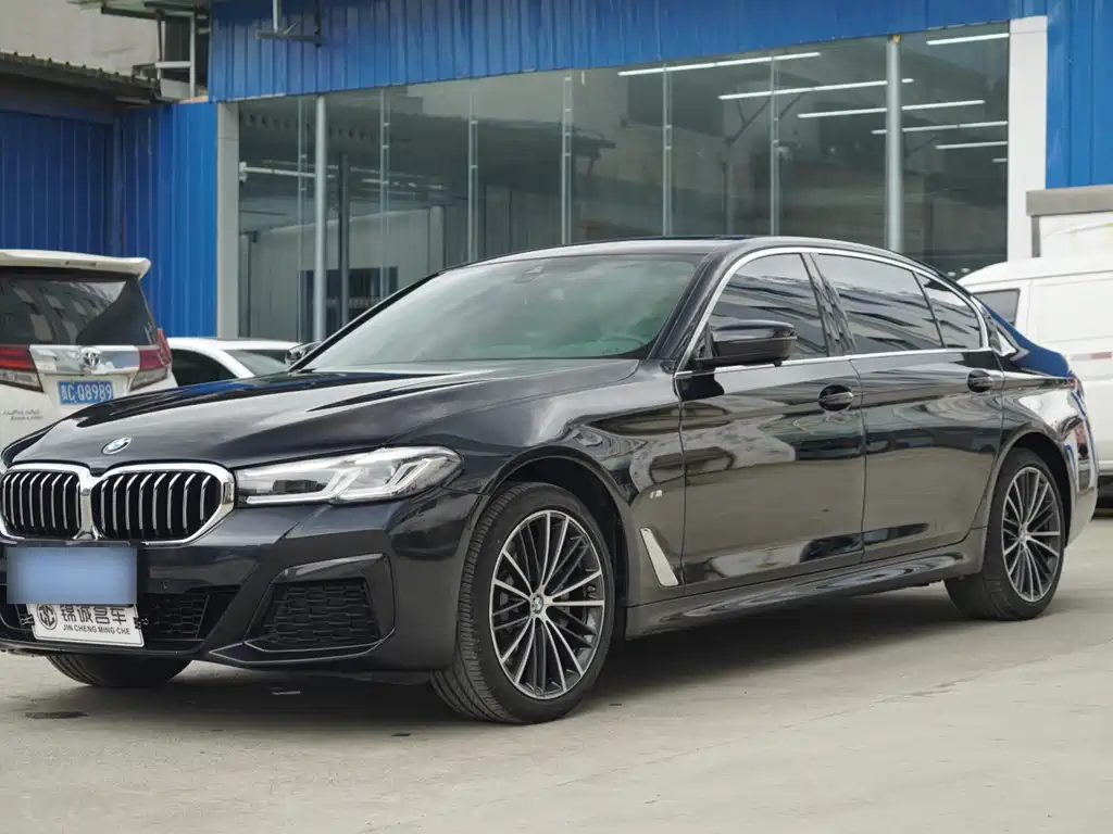 BMW 5 Series 2023 facelift 530Li leading M sports package купить на сайте DeffCars