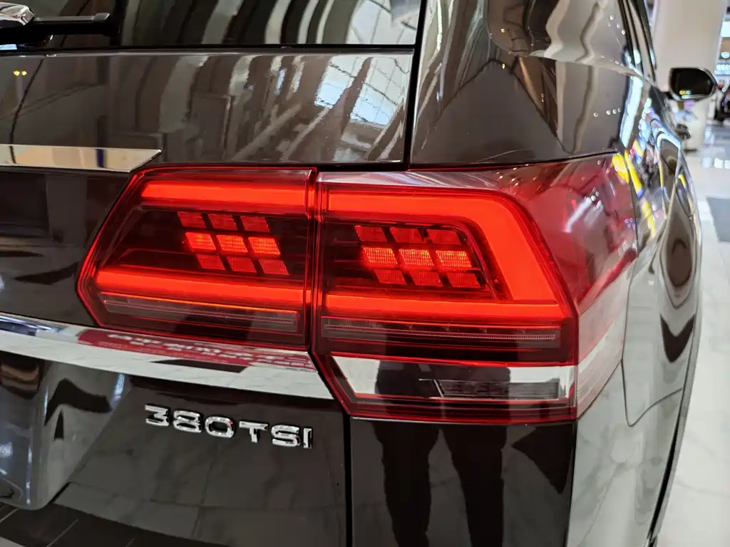 Touron 2020 facelift 380TSI four-wheel drive luxury version купить на сайте DeffCars