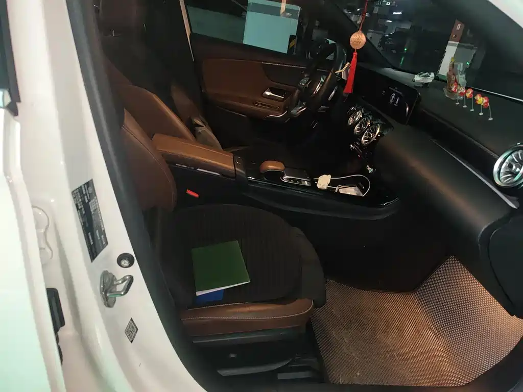 Mercedes-Benz A-Class 2020 A 200 L Sports Sedan купить на сайте DeffCars