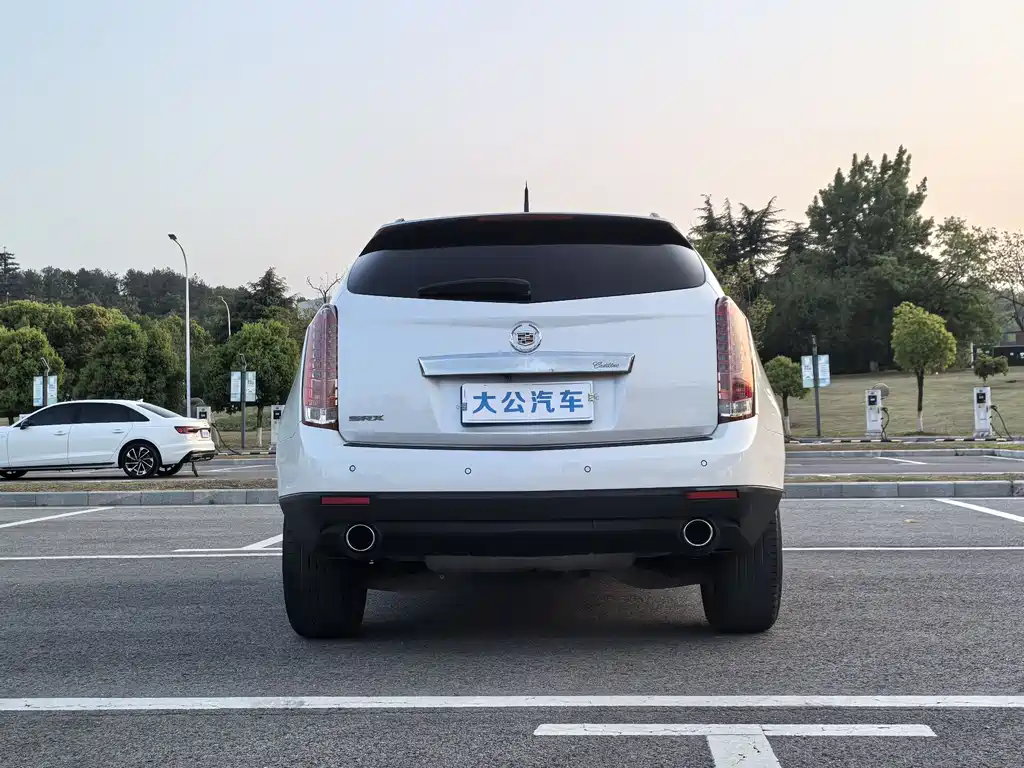 Cadillac SRX 2015 3.0L Elite купить на сайте DeffCars