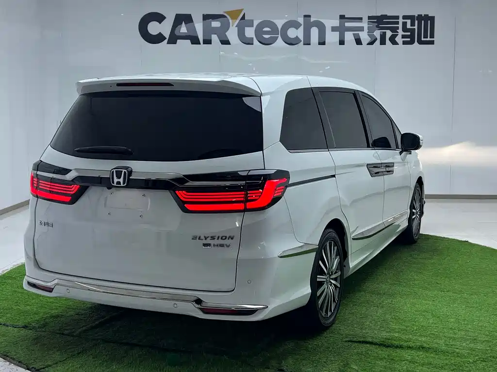 Alison 2022 2.0L e:HEV Deluxe Edition купить на сайте DeffCars