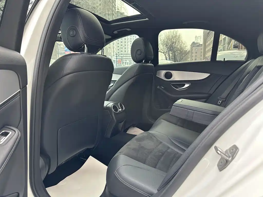 Mercedes-Benz C-Class 2018 C 200 Sports Edition купить на сайте DeffCars