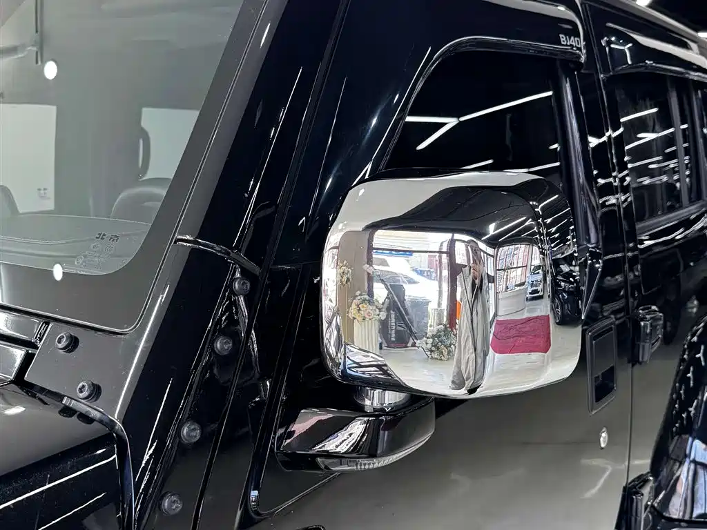 Beijing off-road BJ40 2023 2.0T automatic four-wheel drive city hunter version knight type купить на сайте DeffCars